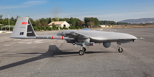 Peş peşe BAYKAR'ın kapısını çaldılar! Biri gidiyor, biri geliyor