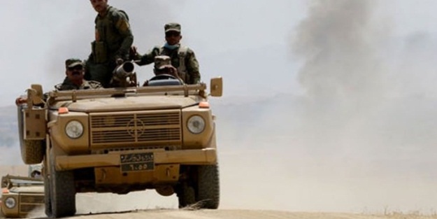 Peşmerge DAEŞ'i bombalıyor