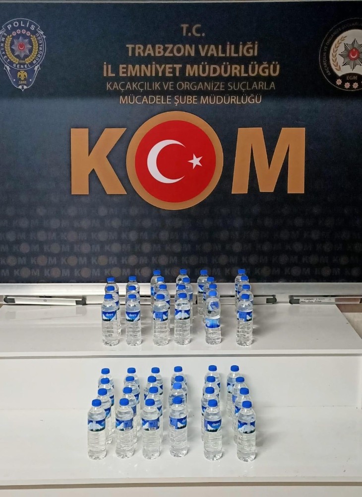 Pet şişelere alkollü içki doldurup satmaya çalışan şahıs tutuklandı 