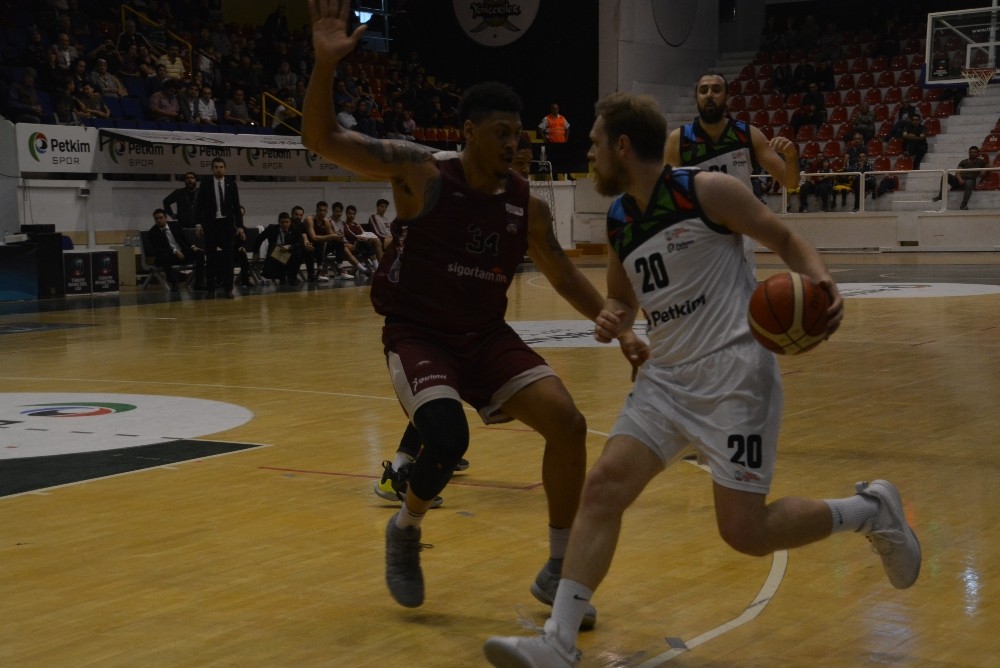 Petkim Spor transferde hız kesmiyor 