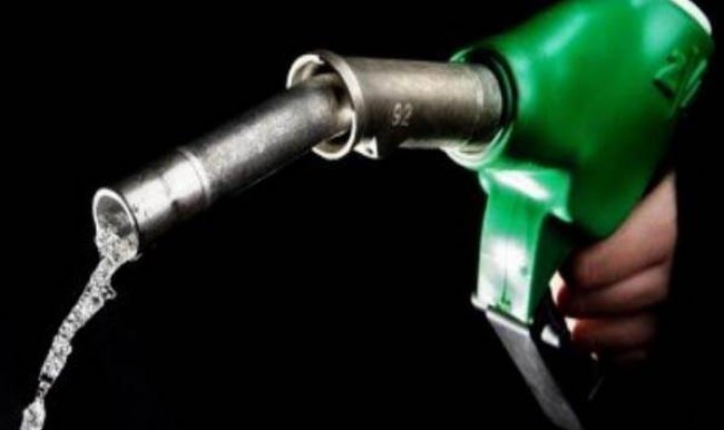 Petrol 57 doların altında dengelendi