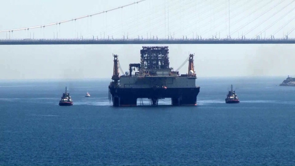 Petrol arama platformu İstanbul Boğazı’ndan geçiyor 