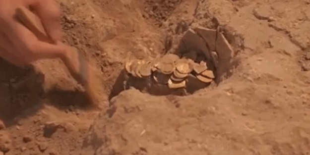 Petrol ararken altın yatağı bulundu! Derine indikçe resmen fışkırdı