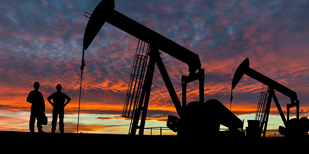 Petrol emareleri üzerine bölgeye gidildi! Yerin 2 bin metre altına inilecek... Petrolün fışkırması an meselesi