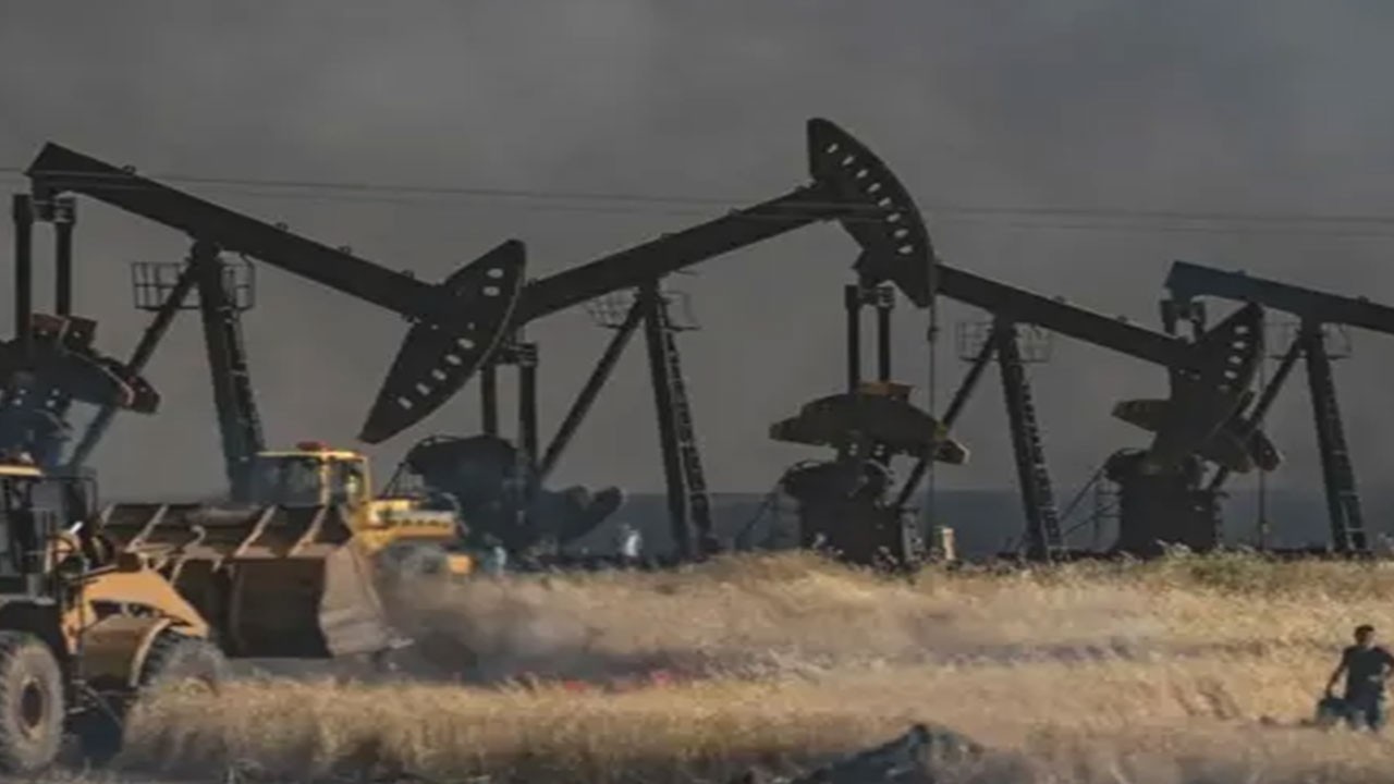 Petrol fışkıran sahalar İngilizlere devredildi