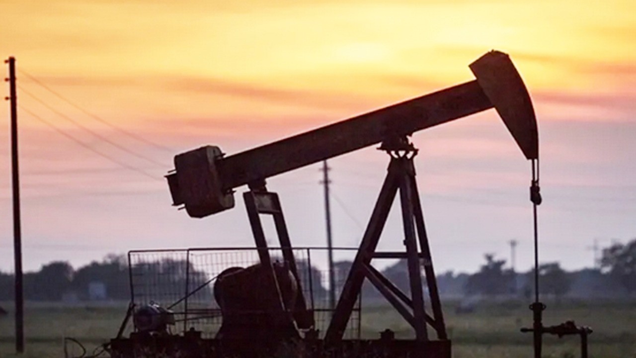 Petrol fiyatları Trump'ın etkisiyle düşüşte iken Putin'den 13 milyar dolarlık rekor!