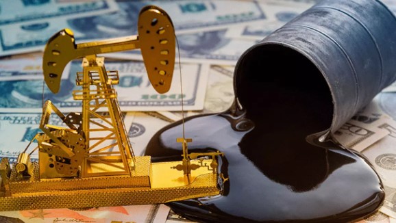 Petrol fiyatlarında şok hareket! Pompaya ne kadar yansıyacak?