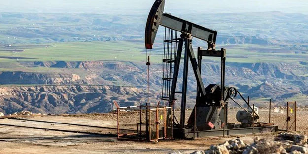 Petrol fiyatlarında hızlı düşüş: Gözler akaryakıt fiyatlarında! O isim petrol fiyatı uyarısı sunuyor