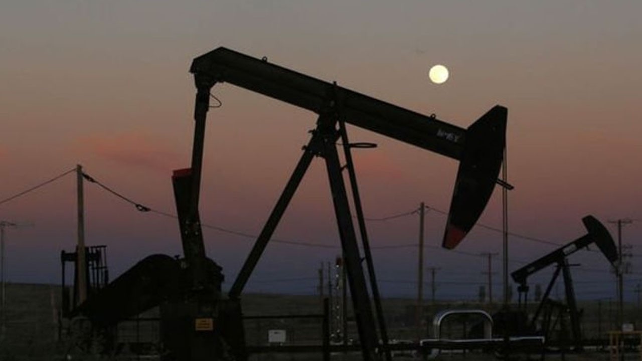 Petrol herkesi şaşırttı: Suriye'de muhalifler zaferi sonrası petrol yükselişte!