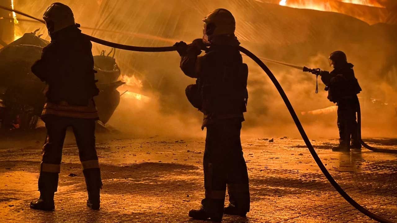 Petrol tesislerine İHA saldırısı! Alevlere teslim oldu