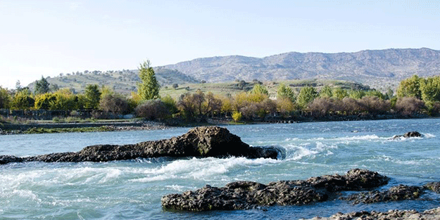 Petrolden ve altından pahalı bir kriz! Ruslar duyurdu: Türkiye ile İran orayı paylaşabilecek mi?