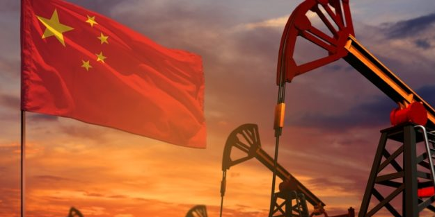 Petrolü ABD enflasyonu ve Çin önlemleri aşağı çekti