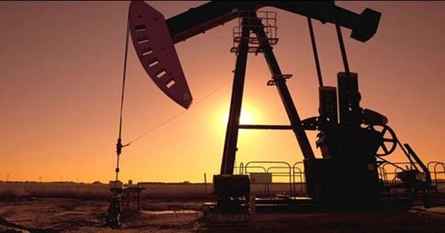 Petrol'ün varil fiyatı 2016'nın zirvesine ulaştı