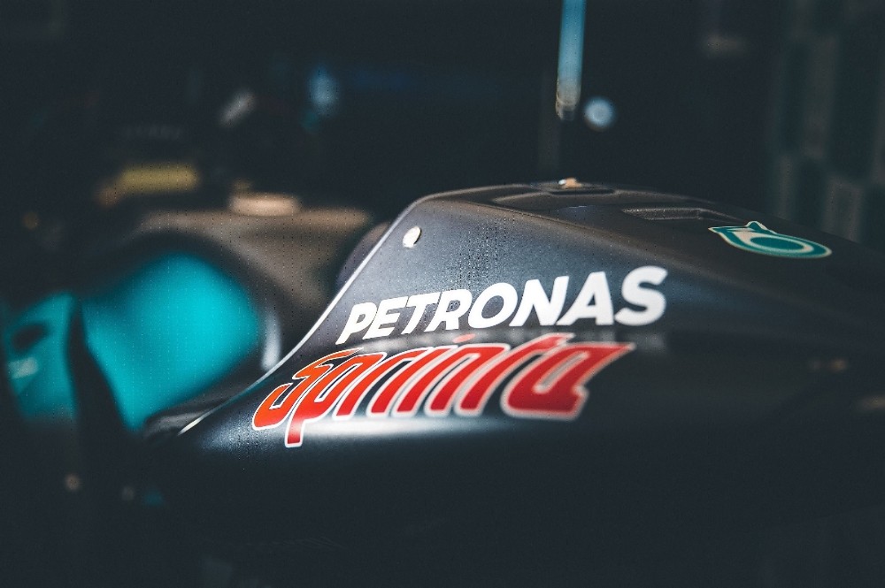 Petronas motorsikletler için geliştirdiği yağı tanıttı 