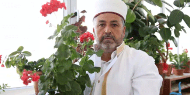 Peygamberimiz Hazreti Muhammed’in o anından etkilendi! İmamın camiye yaptıkları ilgi odağı oldu