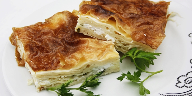 Peynirli ıspanaklı börek tarifi