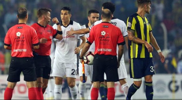 PFDK'dan Beşiktaş ve Fenerbahçe'ye cezası verildi