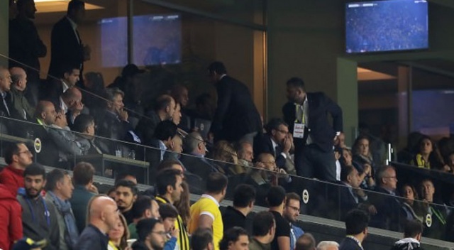 Phillip Cocu'nun bileti böyle kesildi!