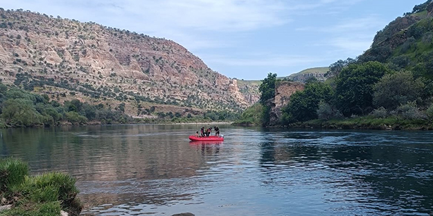 Pikniğe giden genç Dicle Nehri'nde kayboldu