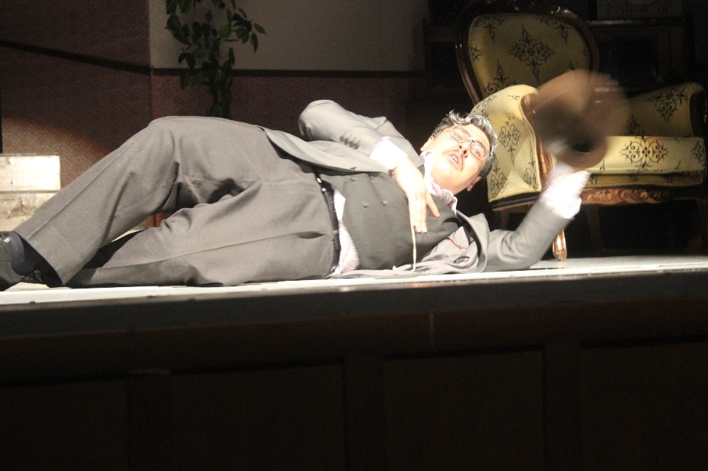 ‘Pinti Hamit’ gülmekten kırdı geçirdi 