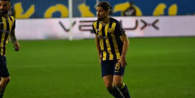 Pinto futbol kariyerini noktaladı