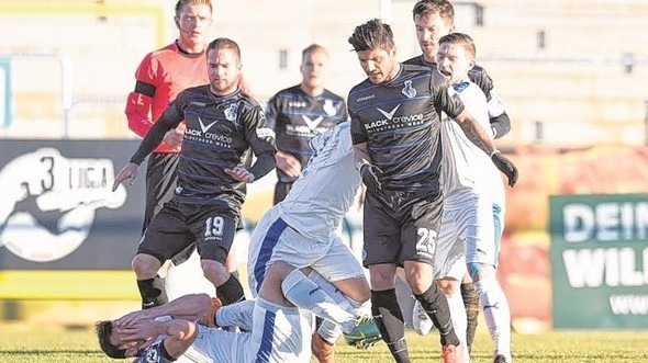 'Pis Türk' dediler, benim de kafam attı'