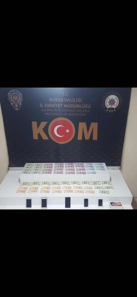 Piyasaya sahte para süren kalpazanlar Bursa polisinden kaçamadı 