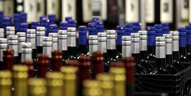 Piyasaya sürülen tonlarca sahte içki can almaya devam ediyor! 13 ilde 51 kişi hayatını kaybetti