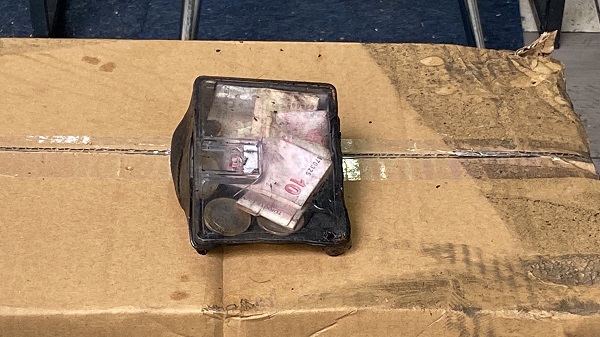 Pizza dükkanı alev alev yandı! Her şey kül oldu ama bir tek o...