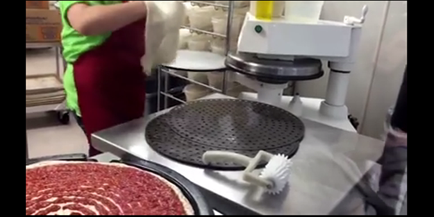 Pizza makinesi - VIDEO