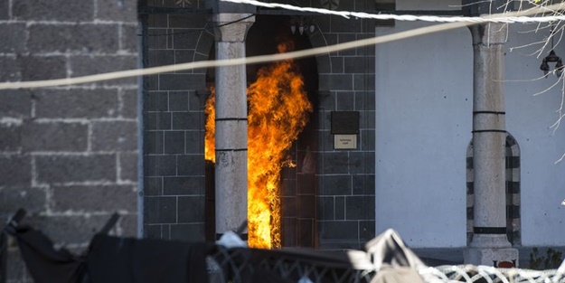 PKK aslında kendini yakıyor!