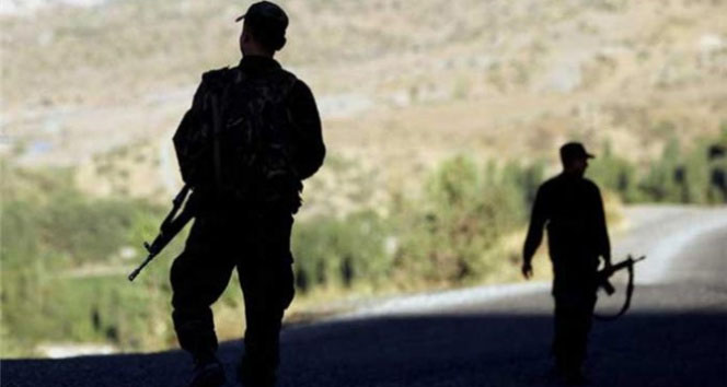 PKK Diyarbakır-Bingöl karayolunu kesti