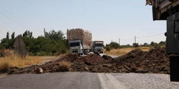 PKK, Diyarbakır-Bingöl karayolunu trafiğe kapattı