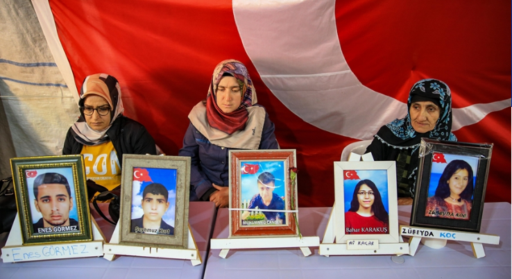 PKK fesh olurken Diyarbakır annelerinin ramazanda da umutlu bekleyişi sürüyor