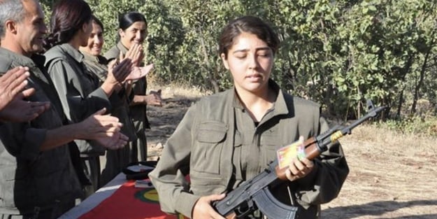 PKK kampındaki fotoğrafları ortaya çıkan İBB çalışanı gözaltına alındı