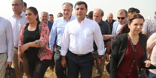 PKK köşeye sıkıştı, Demirtaş harekete geçti