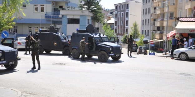 PKK lehine atılan sloganlar böyle bastırıldı