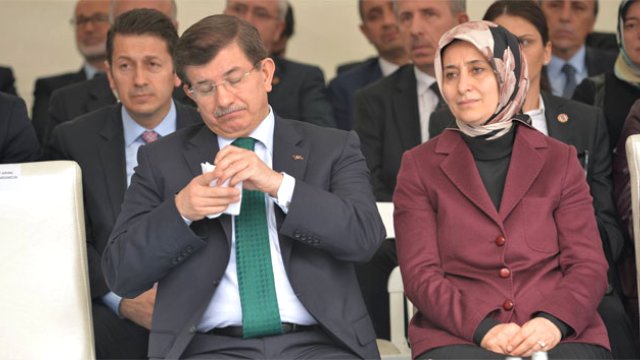 Davutoğlu o gece sabaha kadar ağlamış!