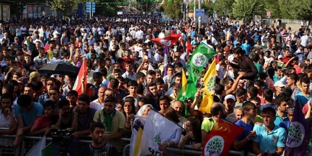 HDP mitinginde 10 kişi gözaltına alındı