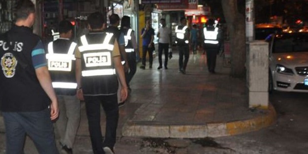 'PKK paçavrası'na operasyon