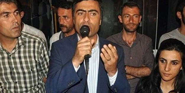 "PKK sizi tükürüğüyle boğar" diyen terör sevici Abdullah Zeydan'a bakın yine kim sahip çıktı