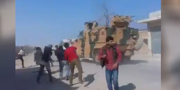 PKK yandaşları birden organize oldu! Türk askerine alçak saldırı