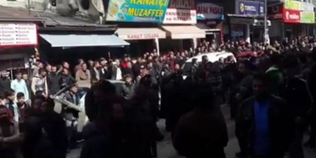 PKK yandaşları 'Çanakkale' hutbesini protesto etti