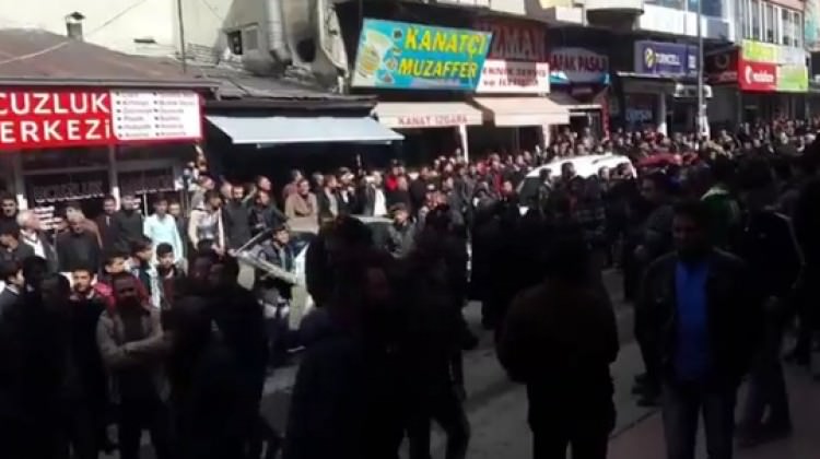 PKK yandaşları hutbeye dayanamadı