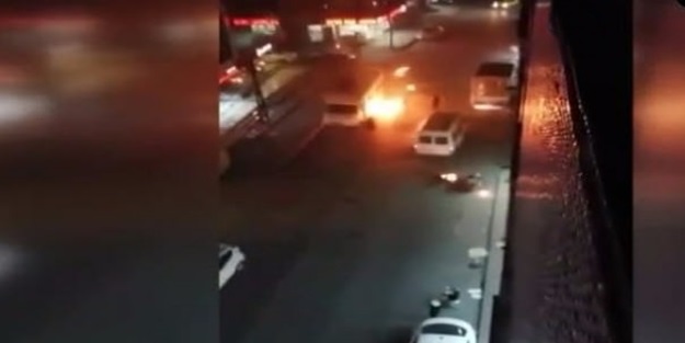 PKK yandaşları Esenler'de araçları ateşe verdi