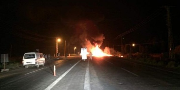 PKK yol kesip TIR yaktı