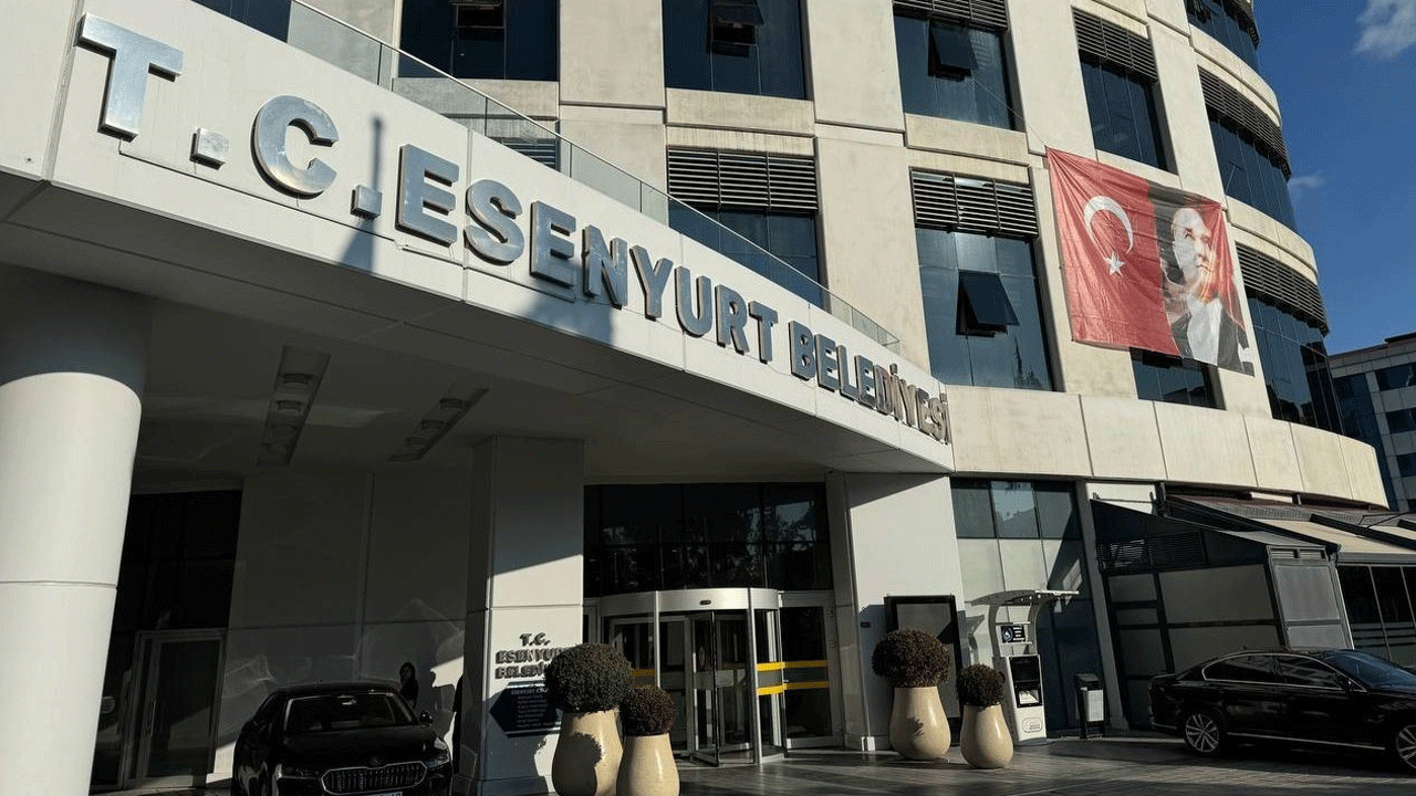 PKK'lı Ahmet Özer gitti! Esenyurt Belediyesi'nde dikkat çeken detay