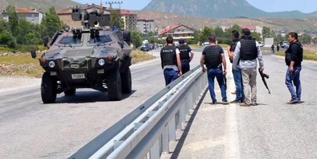 PKK'lı teröristler Jirki aşiretinden 2 kişiyi kaçırdı