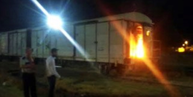 PKK'lı teröristler yük trenine saldırdı!