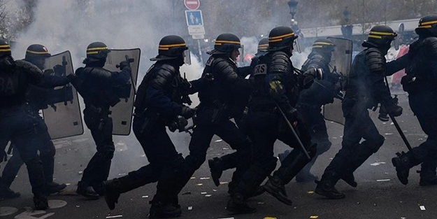 PKK'lılar Avrupa Konseyi binasını bastı!